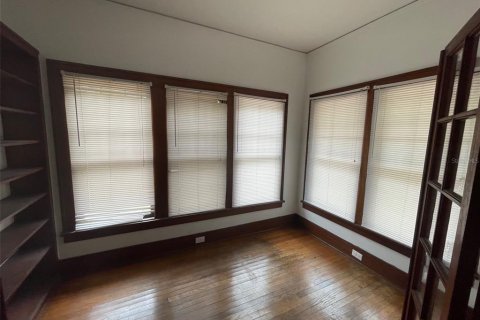 House in Gainesville, Florida 3 bedrooms, 141.95 sq.m. № 2209246 - photo 3