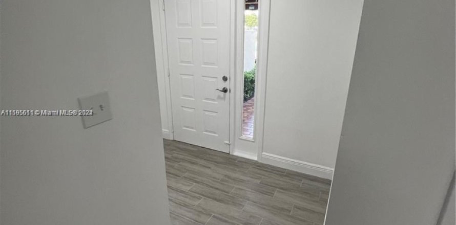 Condo in Miami, Florida, 3 bedrooms № 1694861