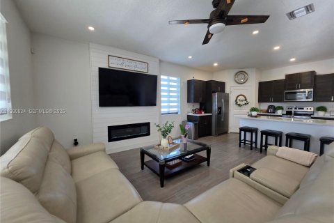 House in Homestead, Florida 4 bedrooms, 166.3 sq.m. № 2044177 - photo 9