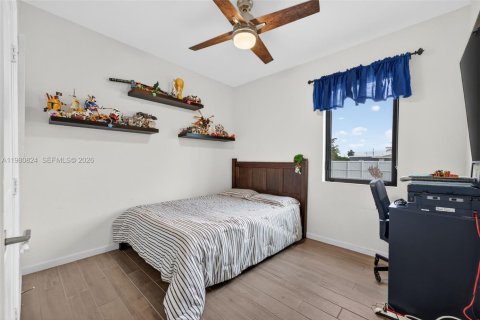 House in Homestead, Florida 4 bedrooms, 166.3 sq.m. № 2044177 - photo 19