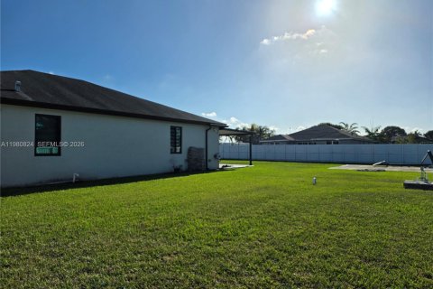 House in Homestead, Florida 4 bedrooms, 166.3 sq.m. № 2044177 - photo 13