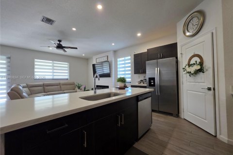 Casa en venta en Homestead, Florida, 4 dormitorios, 166.3 m2 № 2044177 - foto 6