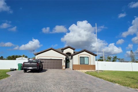 Casa en venta en Homestead, Florida, 4 dormitorios, 166.3 m2 № 2044177 - foto 1