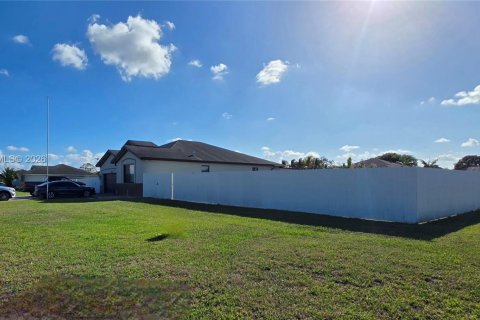Casa en venta en Homestead, Florida, 4 dormitorios, 166.3 m2 № 2044177 - foto 2