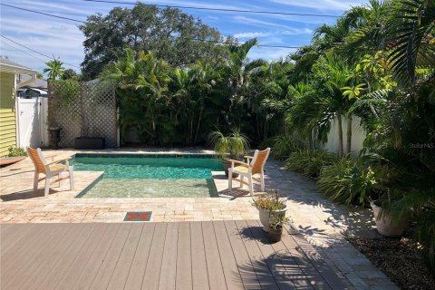 Villa ou maison à vendre à Gulfport, Floride: 3 chambres, 121.7 m2 № 2322660 - photo 18
