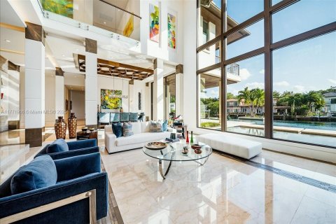 House in Fort Lauderdale, Florida 6 bedrooms, 846.53 sq.m. № 1727429 - photo 14