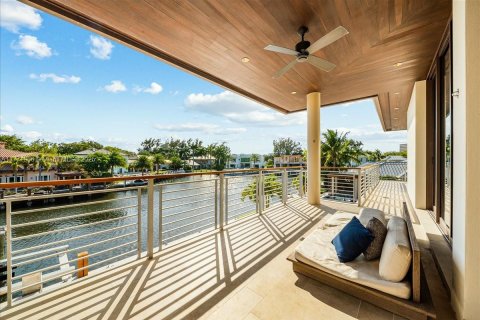 House in Fort Lauderdale, Florida 6 bedrooms, 846.53 sq.m. № 1727429 - photo 30