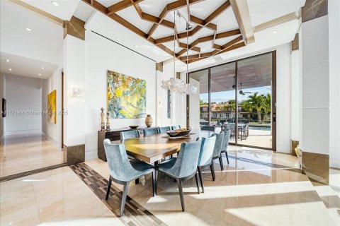 House in Fort Lauderdale, Florida 6 bedrooms, 846.53 sq.m. № 1727429 - photo 20