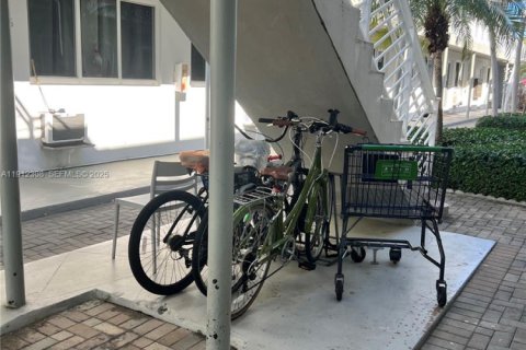 Copropriété à vendre à Miami Beach, Floride: 1 chambre, 59.27 m2 № 1969794 - photo 16