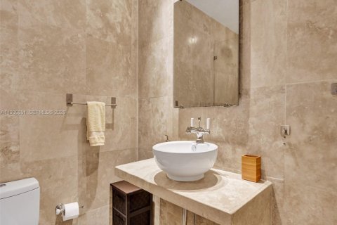 Condominio en alquiler en Hallandale Beach, Florida, 2 dormitorios, 102.66 m2 № 2054420 - foto 11