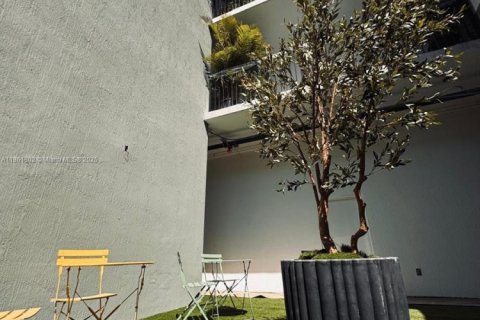 Condominio en alquiler en Miami, Florida, 2 dormitorios № 1892310 - foto 4