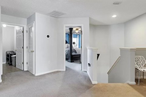 House in Orange Park, Florida 4 bedrooms, 239.78 sq.m. № 1690523 - photo 6