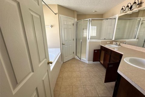 House in Orange Park, Florida 4 bedrooms, 239.78 sq.m. № 1690523 - photo 13