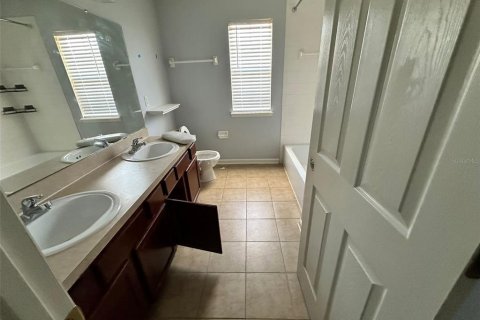 House in Orange Park, Florida 4 bedrooms, 239.78 sq.m. № 1690523 - photo 16