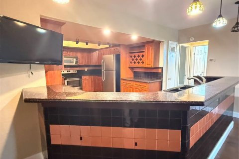 Propiedad comercial en alquiler en New Port Richey, Florida, 447.79 m2 № 1906188 - foto 24