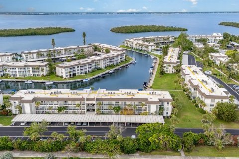 Condo in Longboat Key, Florida, 2 bedrooms  № 1835239 - photo 24
