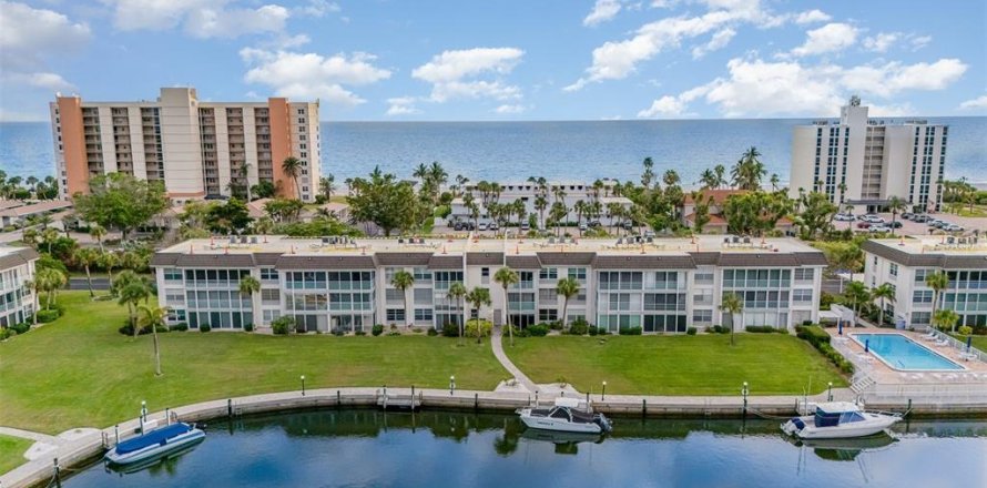 Condo in Longboat Key, Florida, 2 bedrooms  № 1835239