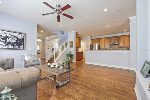 House in Orlando, Florida 4 bedrooms, 241.82 sq.m. № 1857712 - photo 9