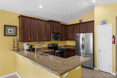 House in Davenport, Florida 4 bedrooms, 183.2 sq.m. № 2093481 - photo 9