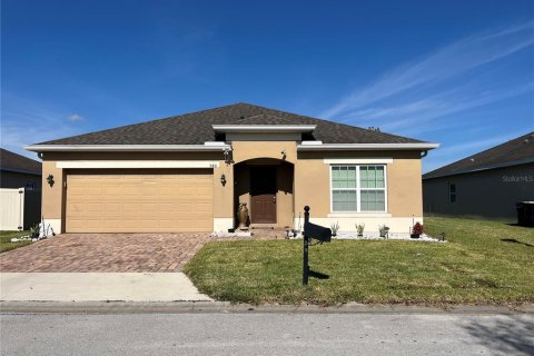 House in Davenport, Florida 4 bedrooms, 183.2 sq.m. № 2093481 - photo 1