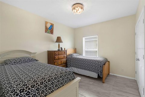 House in Davenport, Florida 4 bedrooms, 183.2 sq.m. № 2093481 - photo 19
