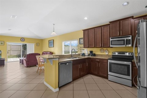 House in Davenport, Florida 4 bedrooms, 183.2 sq.m. № 2093481 - photo 10