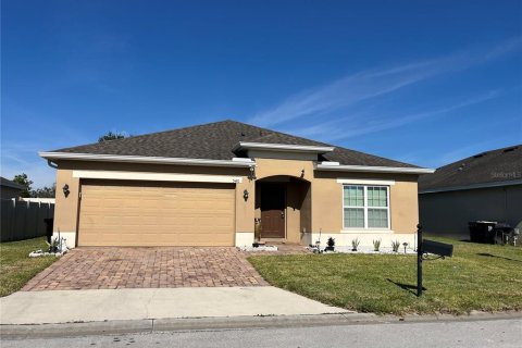 House in Davenport, Florida 4 bedrooms, 183.2 sq.m. № 2093481 - photo 2