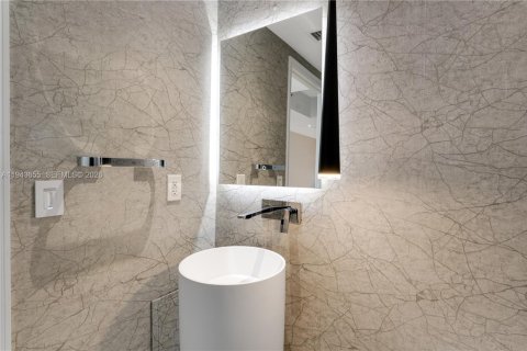 Condominio en venta en Aventura, Florida, 4 dormitorios, 328.22 m2 № 2000549 - foto 12