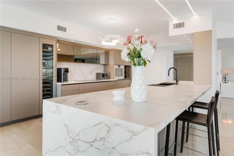 Condominio en venta en Aventura, Florida, 4 dormitorios, 328.22 m2 № 2000549 - foto 10