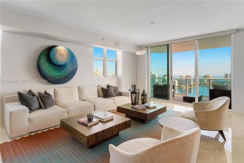 Condominio en venta en Aventura, Florida, 4 dormitorios, 328.22 m2 № 2000549 - foto 5