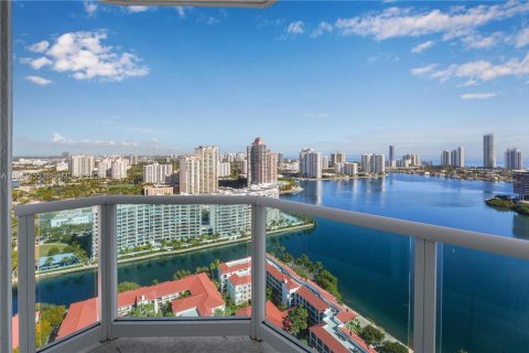 Condominio en venta en Aventura, Florida, 4 dormitorios, 328.22 m2 № 2000549 - foto 17