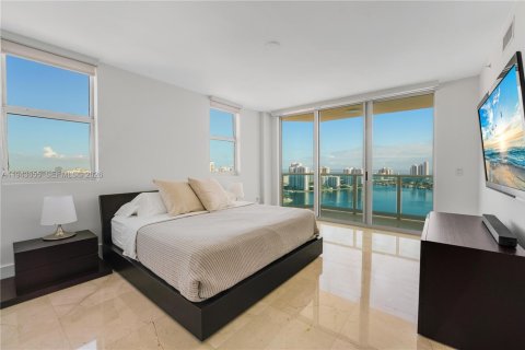 Condominio en venta en Aventura, Florida, 4 dormitorios, 328.22 m2 № 2000549 - foto 15