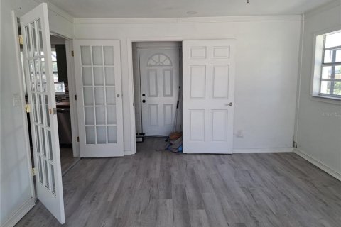 Villa ou maison à louer à Wildwood, Floride: 3 chambres, 147.99 m2 № 1870145 - photo 15