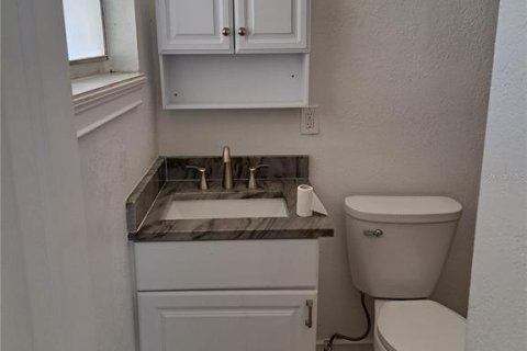Villa ou maison à louer à Wildwood, Floride: 3 chambres, 147.99 m2 № 1870145 - photo 25
