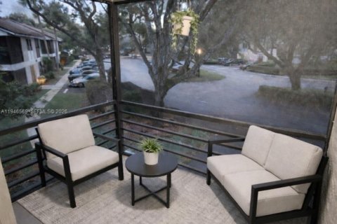 Condo in Pompano Beach, Florida, 2 bedrooms  № 2002815 - photo 17