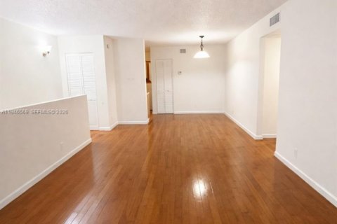 Condo in Pompano Beach, Florida, 2 bedrooms  № 2002815 - photo 2