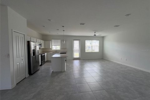 Touwnhouse à louer à Davenport, Floride: 3 chambres, 173.17 m2 № 2359019 - photo 5