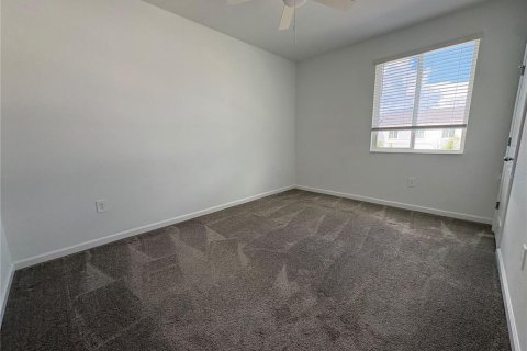 Touwnhouse à louer à Davenport, Floride: 3 chambres, 173.17 m2 № 2359019 - photo 12
