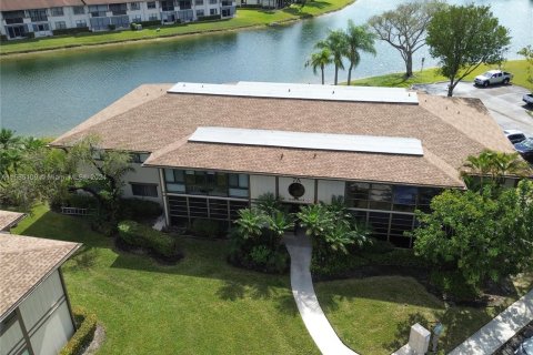 Condominio en venta en Tamarac, Florida, 2 dormitorios, 97.55 m2 № 1871491 - foto 16
