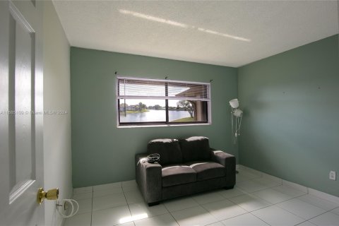 Condominio en venta en Tamarac, Florida, 2 dormitorios, 97.55 m2 № 1871491 - foto 7