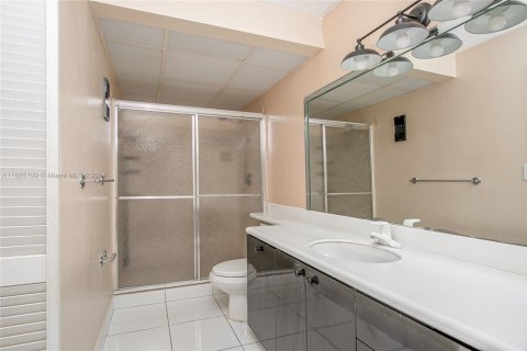 Condominio en venta en Tamarac, Florida, 2 dormitorios, 97.55 m2 № 1871491 - foto 9