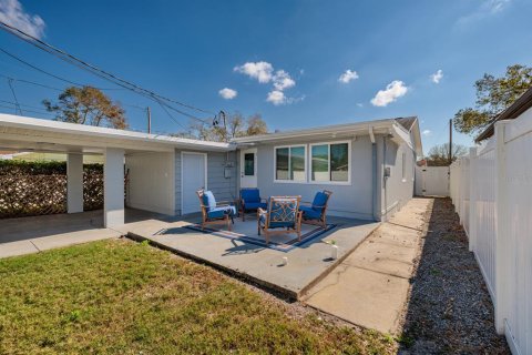 House in Saint Petersburg, Florida 3 bedrooms, 103.12 sq.m. № 1538256 - photo 25