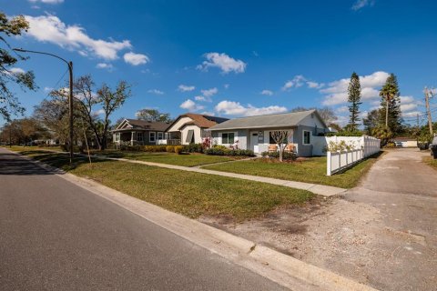 House in Saint Petersburg, Florida 3 bedrooms, 103.12 sq.m. № 1538256 - photo 27