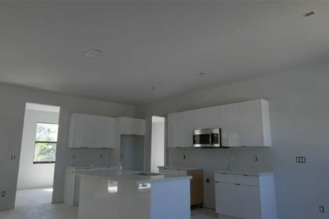 Villa ou maison à vendre à Port Charlotte, Floride: 3 chambres, 170.85 m2 № 2310282 - photo 7