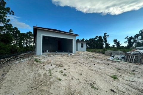 Villa ou maison à vendre à Port Charlotte, Floride: 3 chambres, 170.85 m2 № 2310282 - photo 2