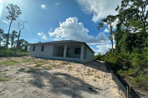 Villa ou maison à vendre à Port Charlotte, Floride: 3 chambres, 170.85 m2 № 2310282 - photo 5