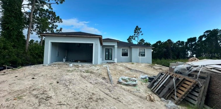 Villa ou maison à Port Charlotte, Floride 3 chambres, 170.85 m2 № 2310282