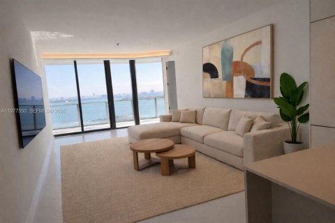 Снять в аренду кондоминиум в Майами, Флорида 3 спальни, № 2045987 - фото 2