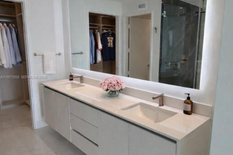 Снять в аренду кондоминиум в Майами, Флорида 3 спальни, № 2045987 - фото 4