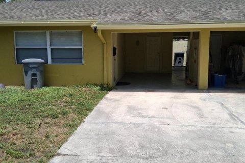 Apartment in Lake Park, Florida 2 bedrooms, 106.84 sq.m. № 2187491 - photo 2